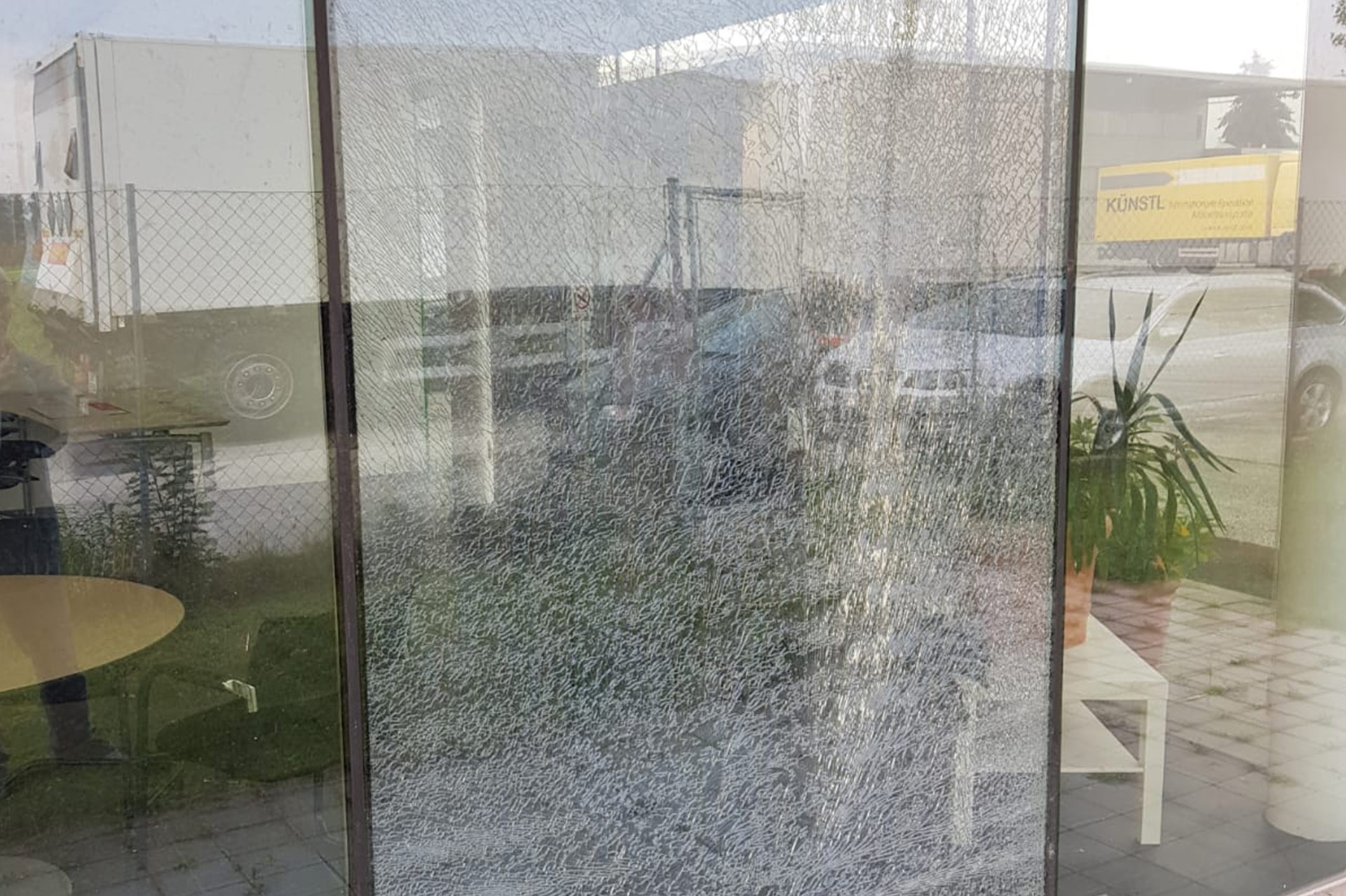 GLAS STARZACHER - Glaserei Klagenfurt